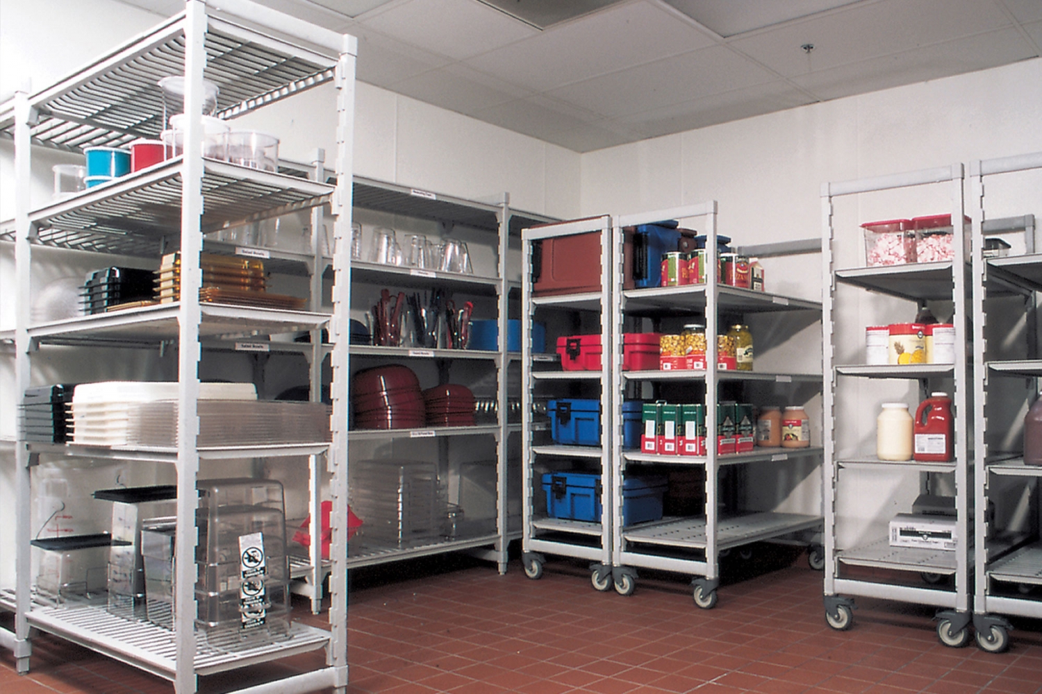 Боксы индивидуального хранения. Склад индивидуального хранения. Индивидуальное хранение вещей. Хранить человека. Replace storage.