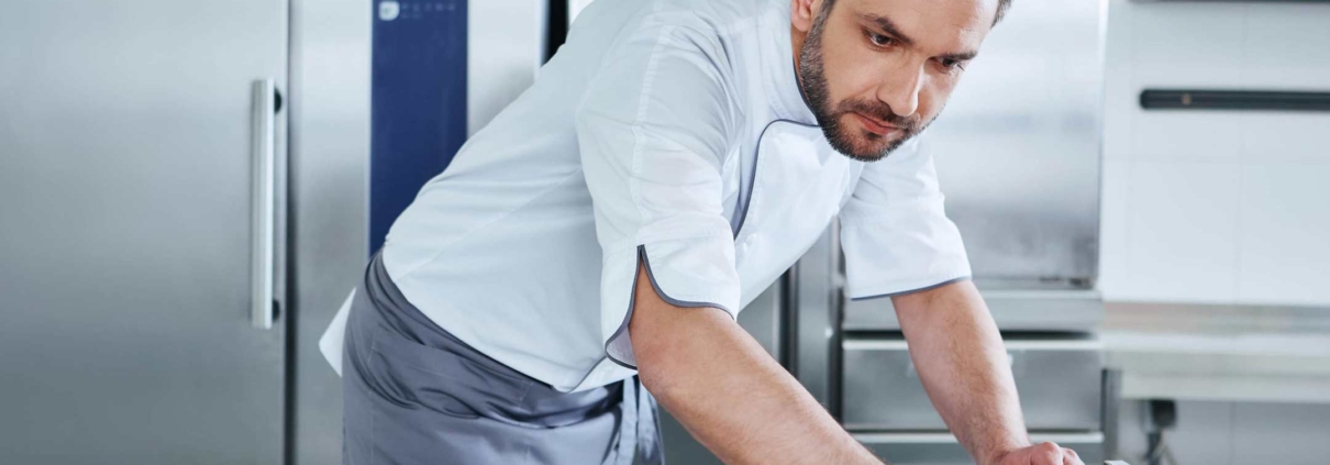 نظافت آشپزخانه صنعتی